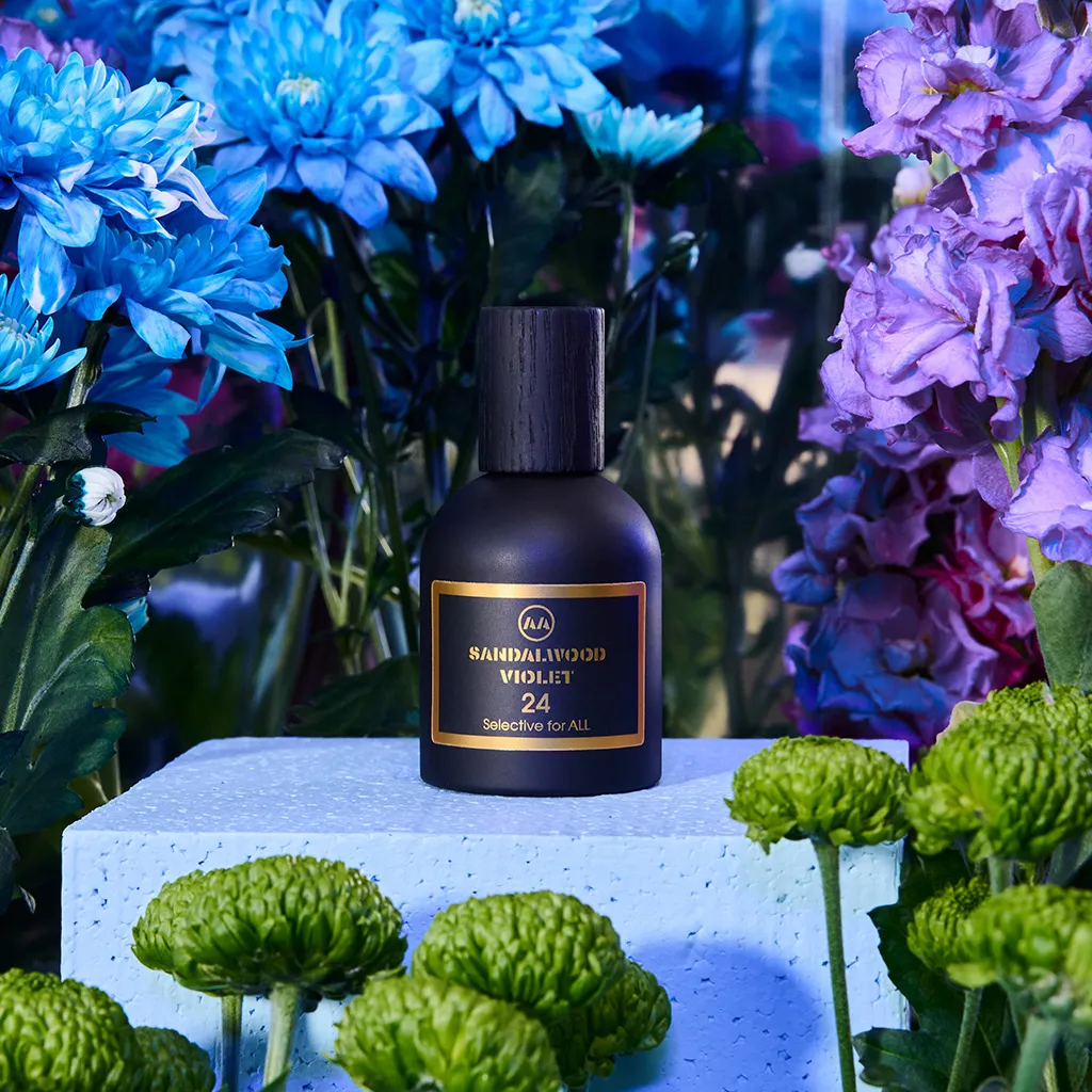 Sandalwood-violet